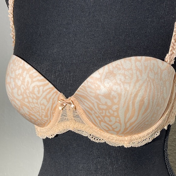Pink by Victoria Secret Bra - Picture 9 of 10